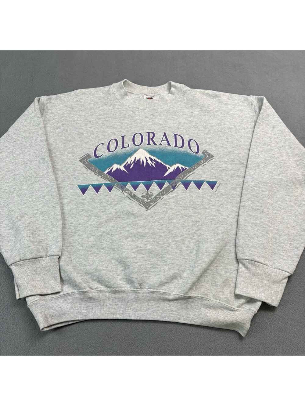 Vintage 90s Colorado Mountain Crewneck Sweatshirt Size Large (Fits Smaller) Gray